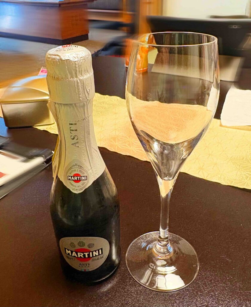 鬼怒川温泉「あさやホテル」のウェルカムドリンク。